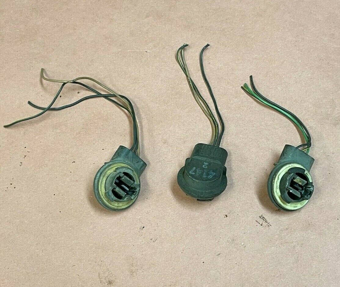 Jeep YJ 94-95 headlight socket head light plug end wiring wire harness Wrangler