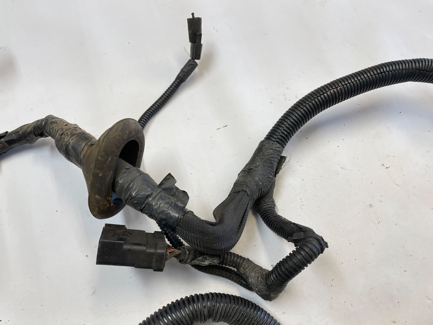 Jeep TJ 2000 Wrangler 2.5 4.0 Engine Under Hood Fusebox Wire Harness 56010285AF