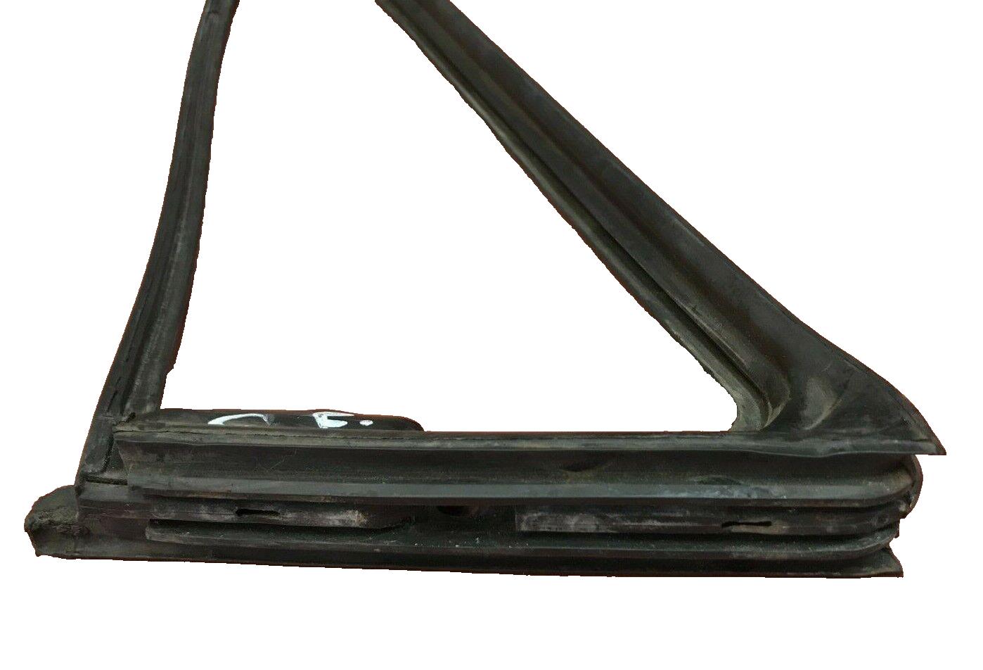 Jeep wing window gasket 82-95 CJ7 YJ Wrangler driver side left AMC vent glass