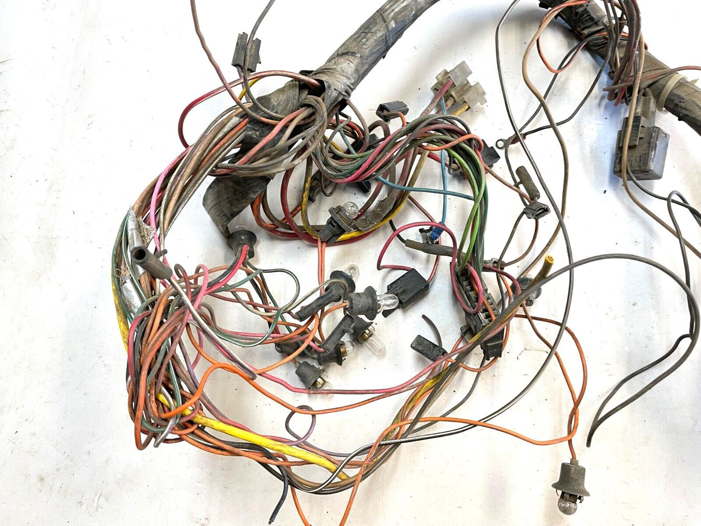 83-86 Jeep CJ arnés de cables del tablero CJ5 CJ7 cableado debajo del panel de instrumentos bloque de fusibles