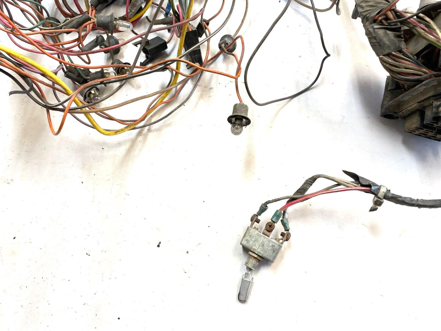 83-86 Jeep CJ arnés de cables del tablero CJ5 CJ7 cableado debajo del panel de instrumentos bloque de fusibles