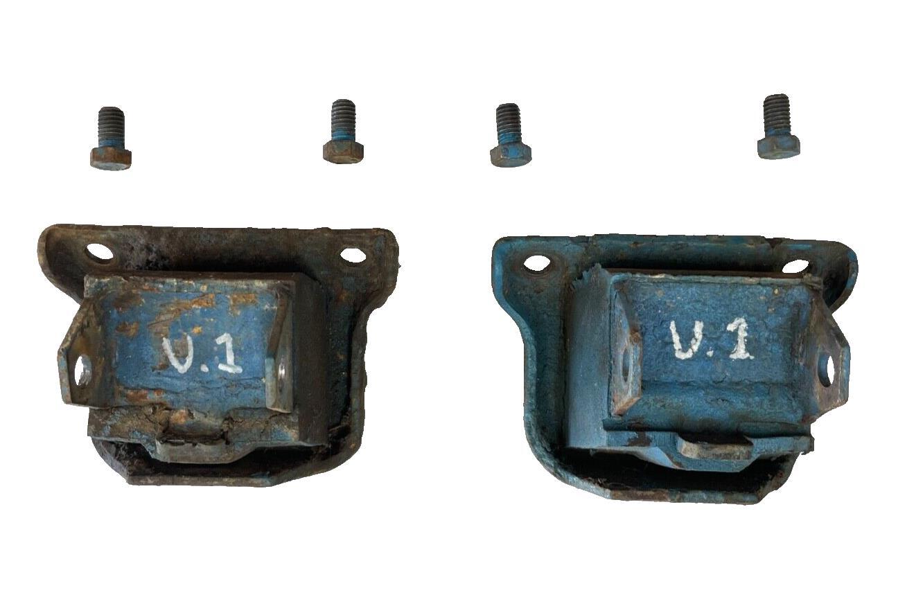 Jeep CJ Dauntless 225 V6 motor mounts fits 66-71 CJ5/CJ6