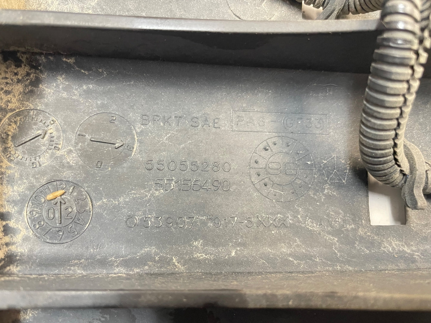 Jeep TJ Wrangler Third Brake Light Lamp Bracket Plastic Housing & mounting bolts