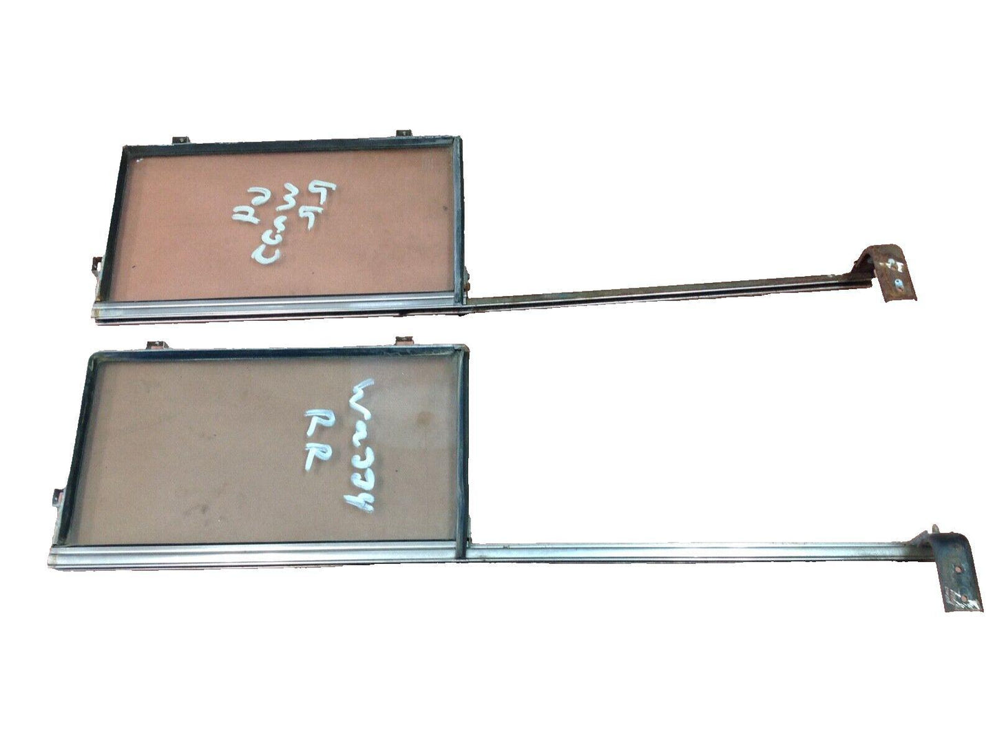 Jeep 76-91 Grand Wagoneer Passenger rear door wing window glass Right AMC vent