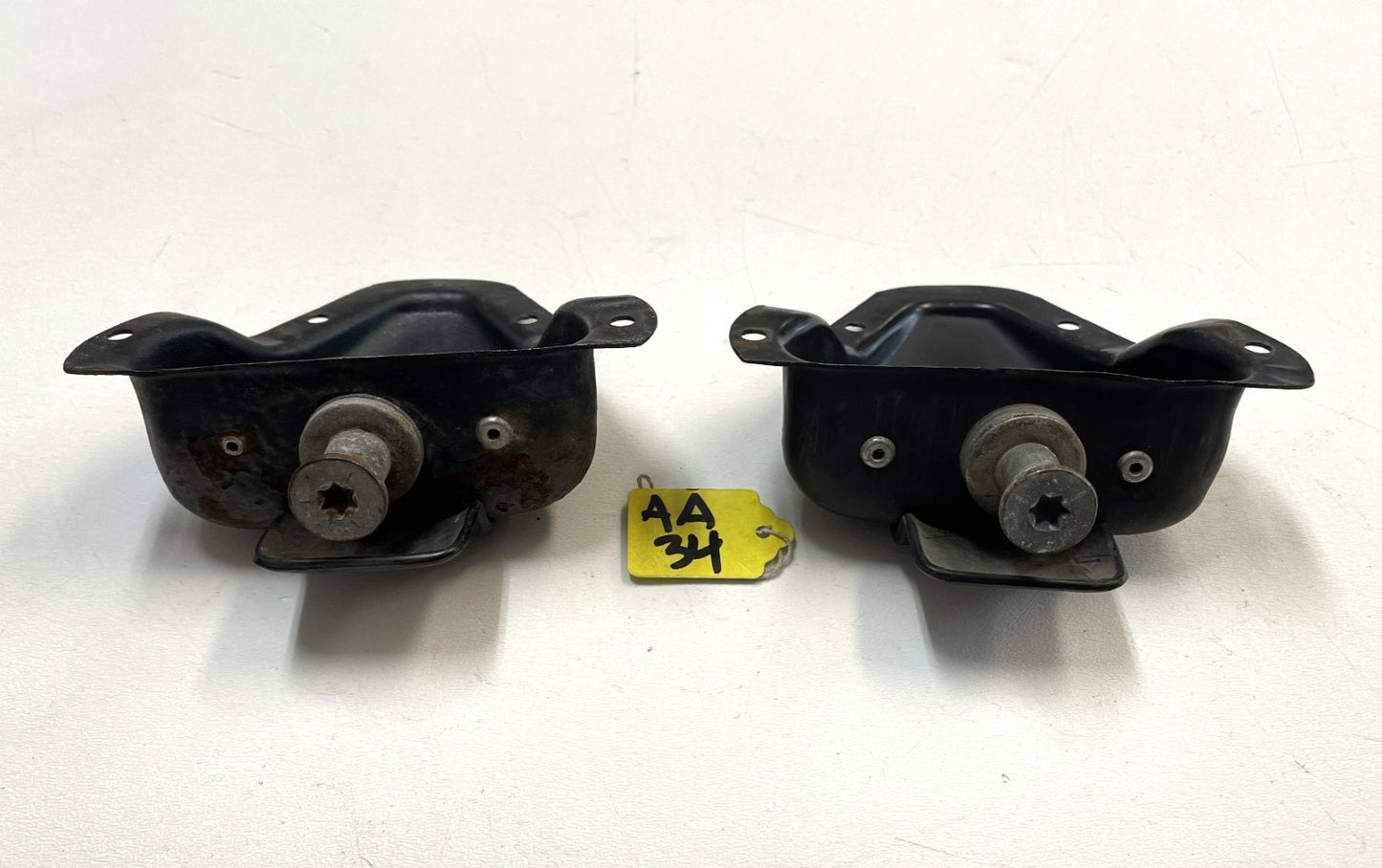 Jeep CJ7 YJ Door Strikers Striker Set Latch Pin Left Right 81-95 CJ Wrangler