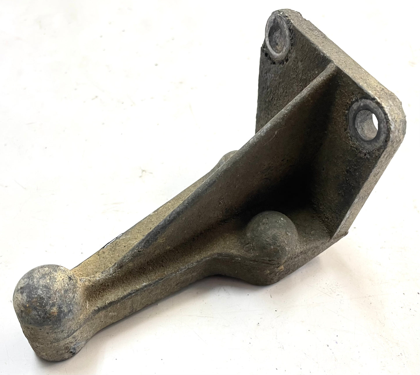 Jeep Wrangler TJ YJ 91-99 4.0 Engine Alternator Lower Mounting Bracket 53007607