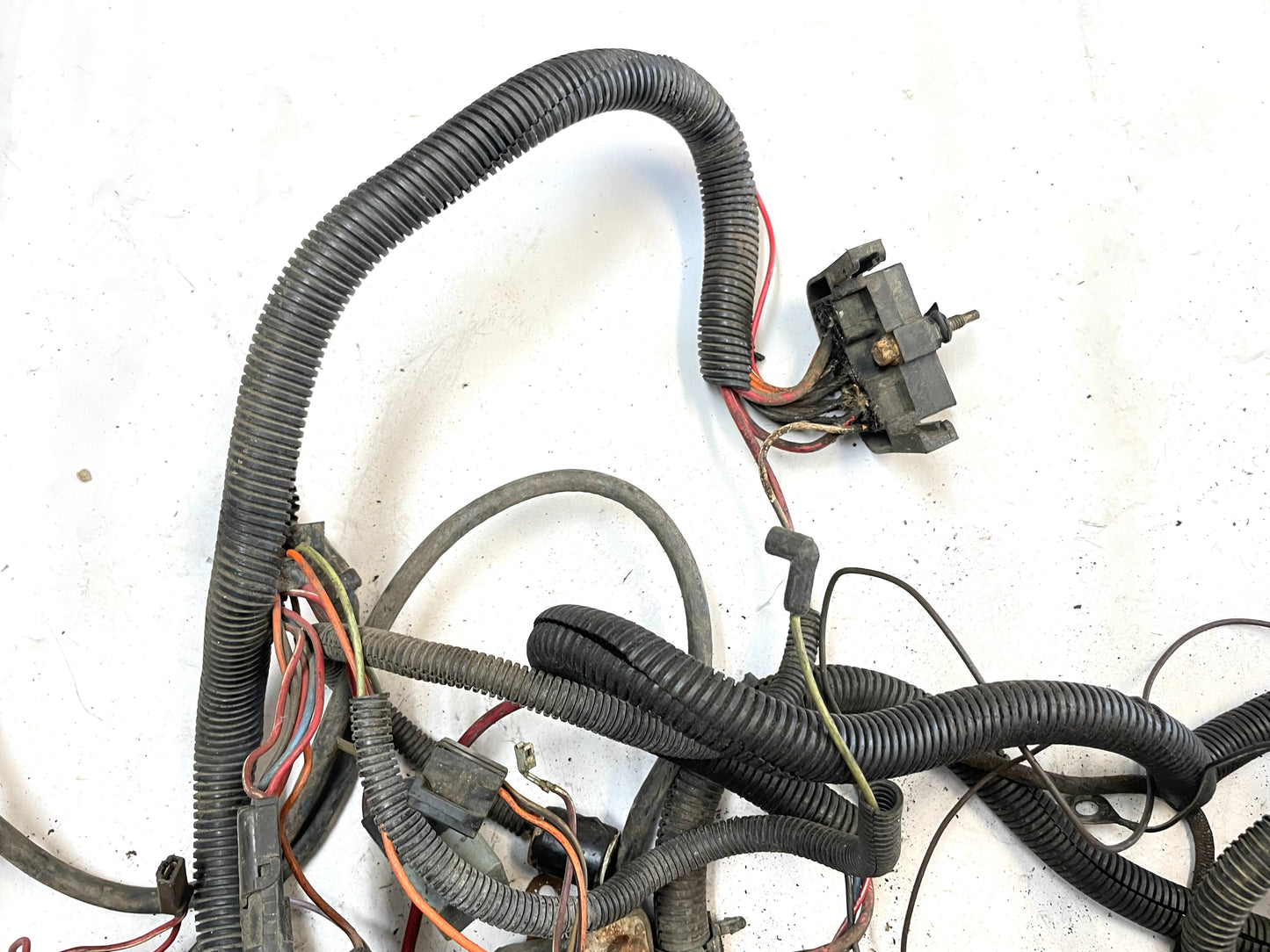 83-86 Jeep CJ arnés de cables del tablero CJ5 CJ7 cableado panel de instrumentos bloque de fusibles luz trasera