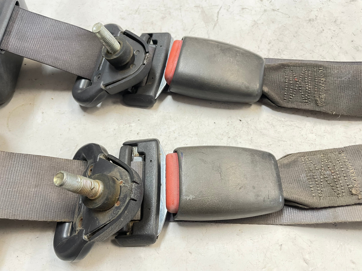 Jeep TJ rear seat belts fit 97-02 Wrangler shoulder belt female buckle back seat