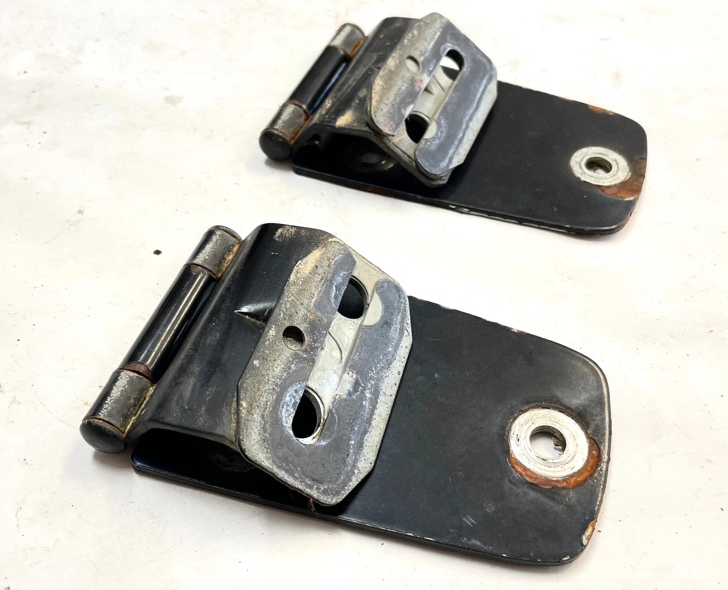 Jeep TJ hood hinges with bolts n shims black factory hinge fits 97-06 Wrangler