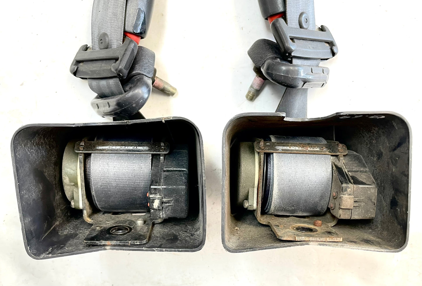 Jeep TJ rear seat belts fit 97-02 Wrangler shoulder belt female buckle back seat