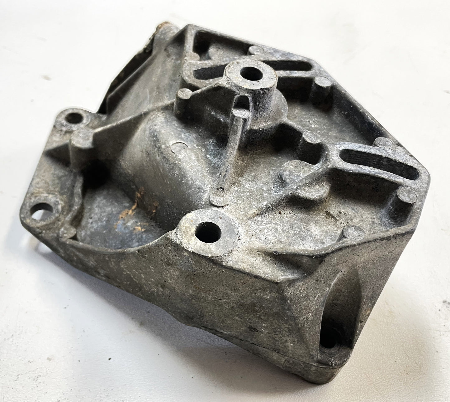 Jeep YJ XJ power steering pump bracket 53007617 91-95 Wrangler Cherokee 2.5 4.0