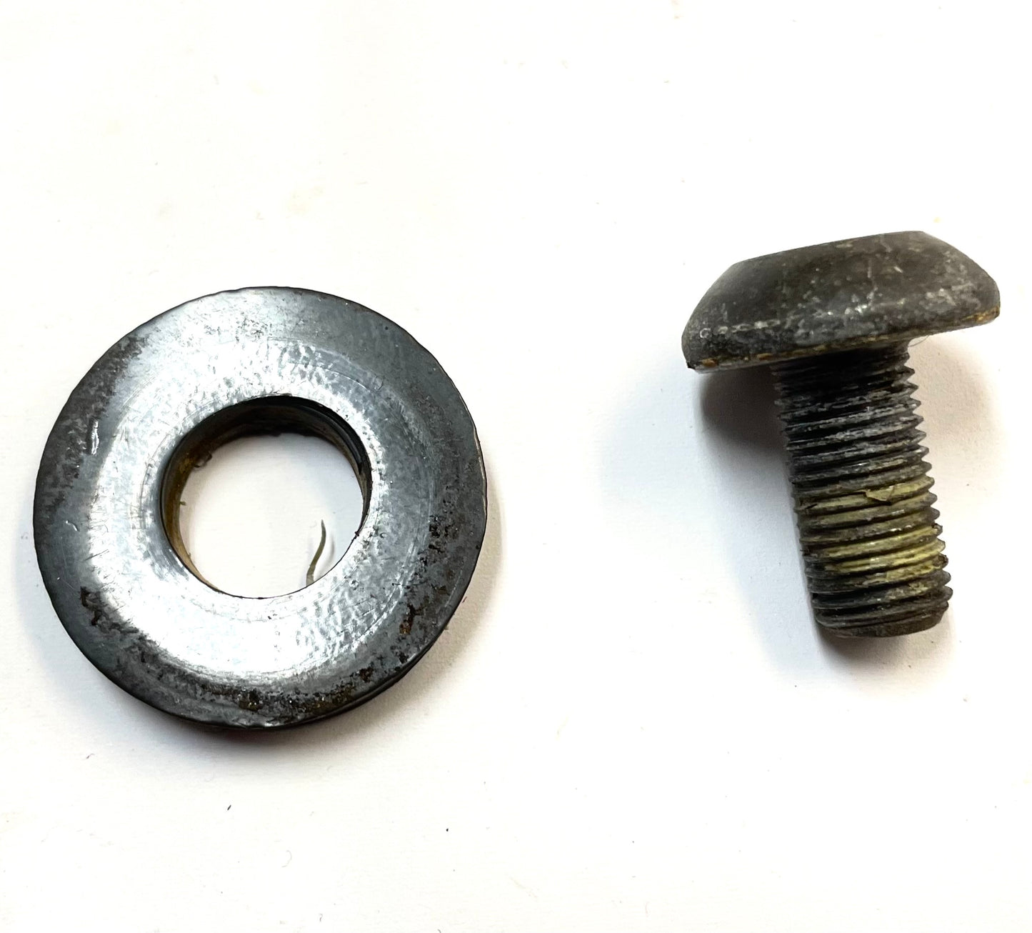 Hebilla del extremo del cinturón de seguridad delantero del conductor del Jeep Wrangler (mujer) 97-02 TJ