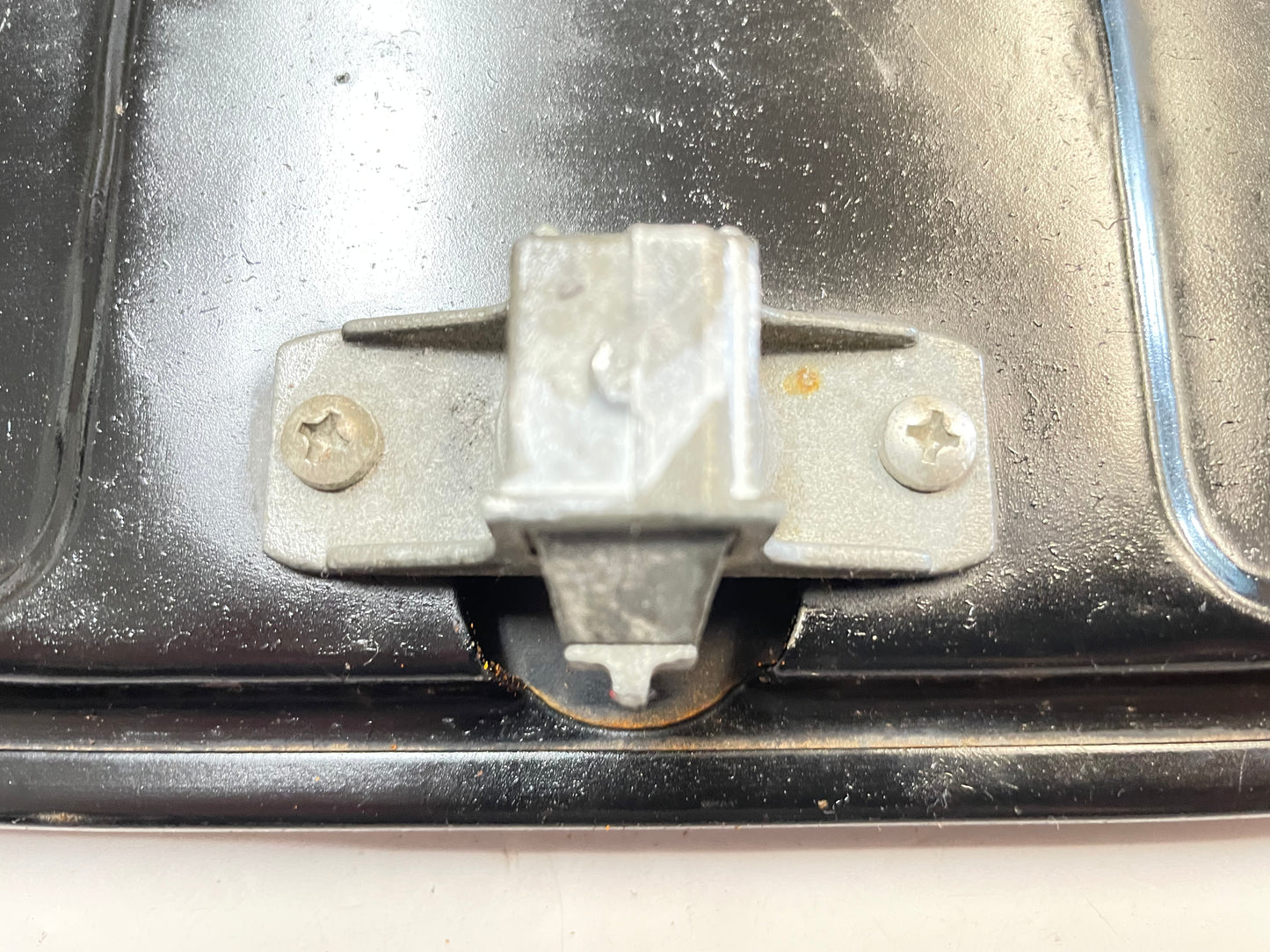 Jeep Wagoneer Cherokee J10 Glove box lid