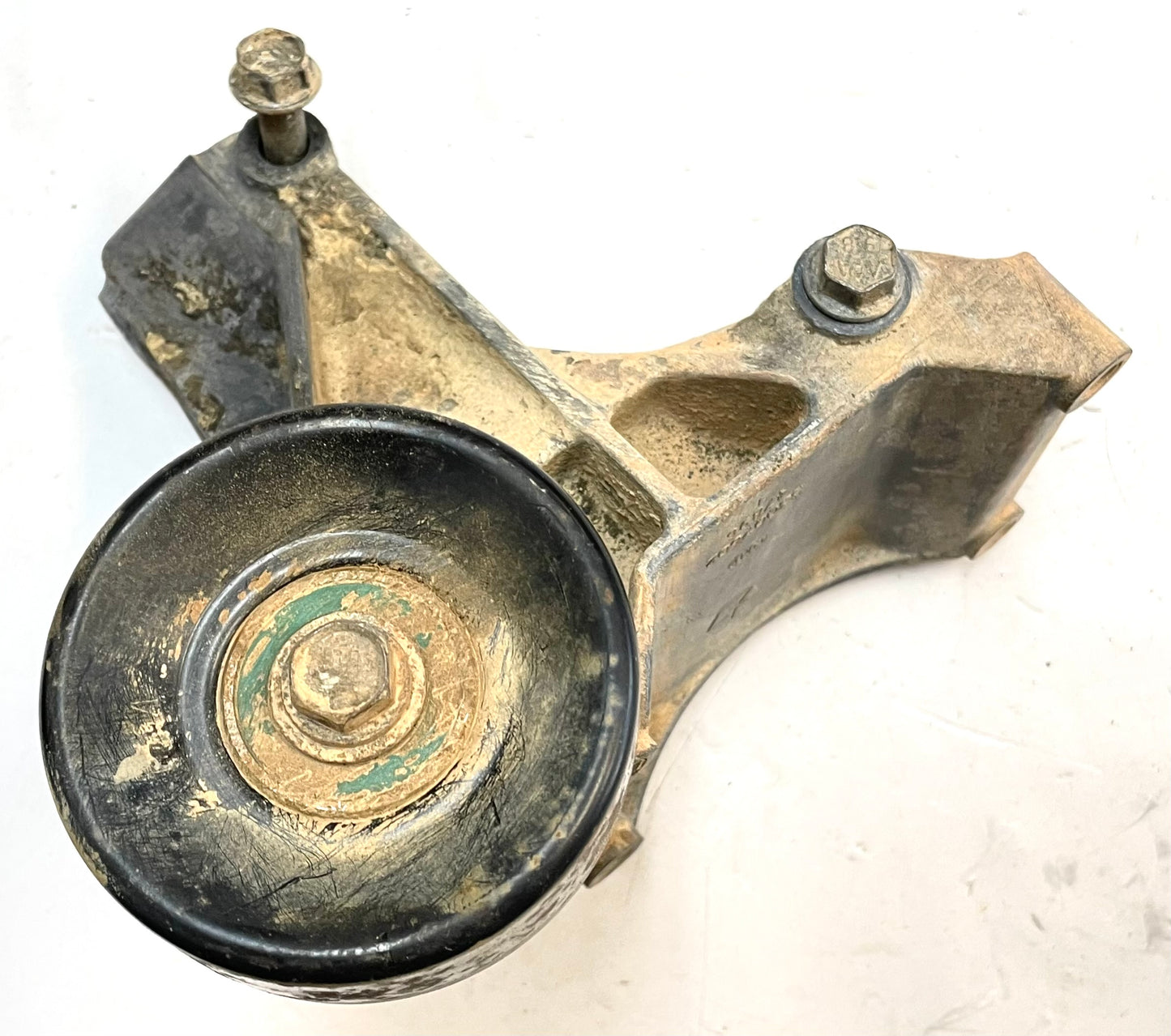 Engine Alternator Bracket Jeep Wrangler YJ (91-95) 53007602 fits 2.5 4.0 Motor