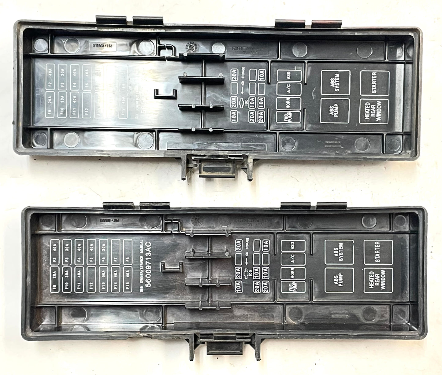 Tapa de la caja de fusibles del compartimiento del motor Jeep TJ 56009713AC Wrangler ¡ENVÍO GRATIS!