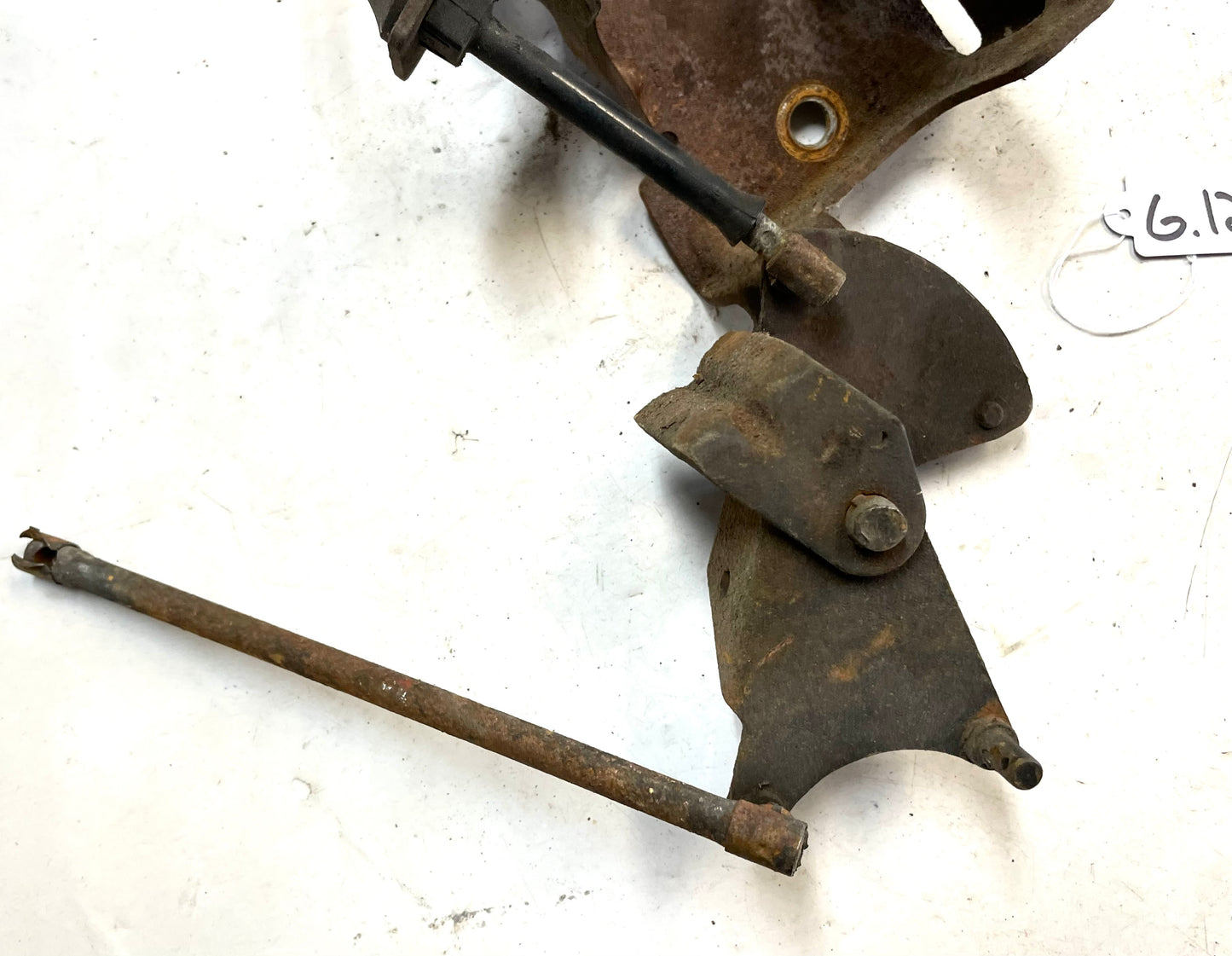 Jeep CJ 6 cylinder throttle linkage with rod 2 barrel carb CJ5 CJ7 258 4.2