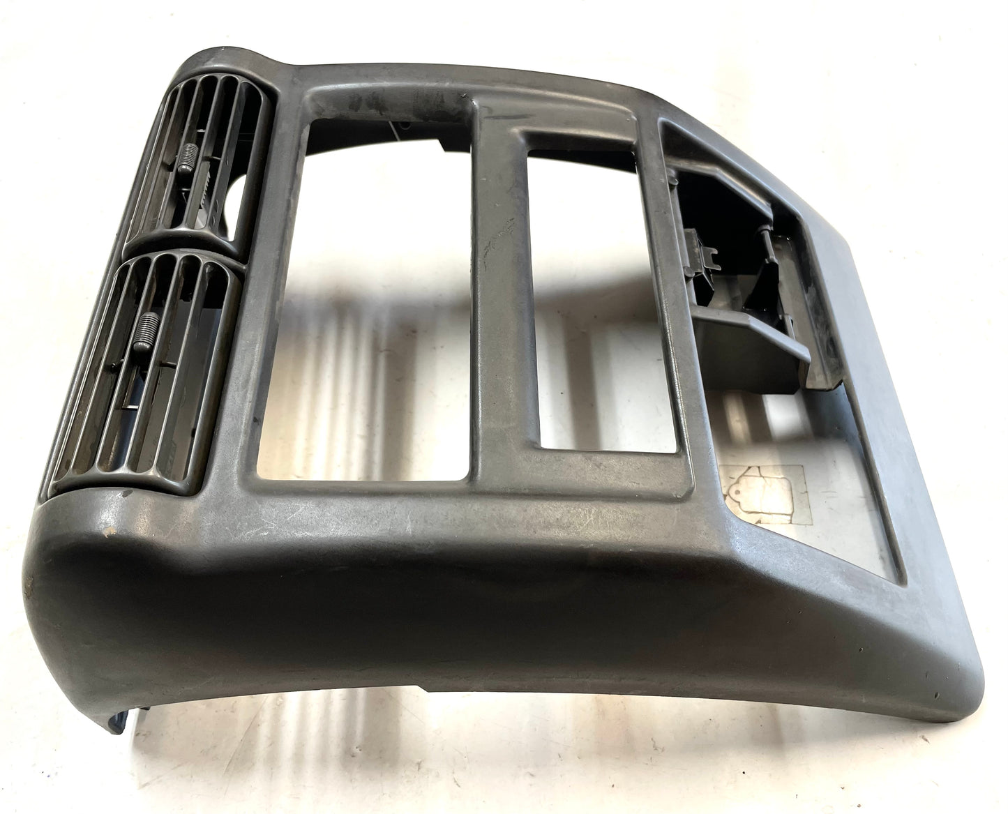 Embellecedor de plástico para el panel central de ventilación del Jeep TJ Wrangler con respiraderos en gris oscuro ágata