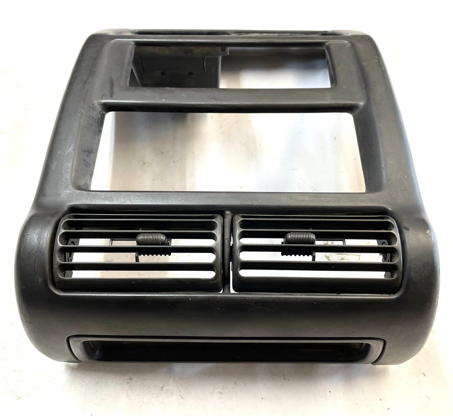 Embellecedor de plástico para el panel central de ventilación del Jeep TJ Wrangler con respiraderos en gris oscuro ágata