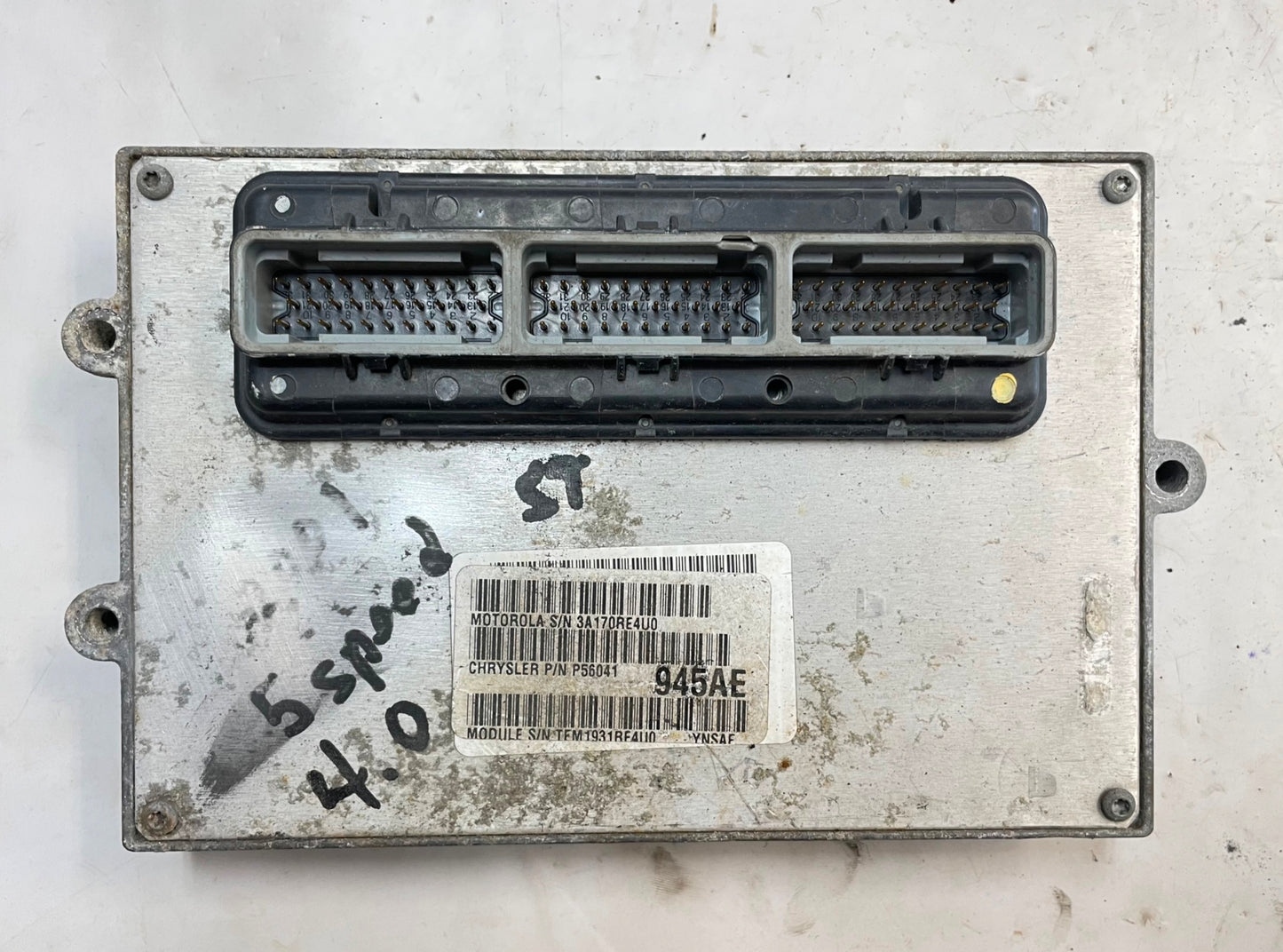02 Jeep TJ Wrangler ECM 4.0 computer 6 cylinder manual transmission P56041945AE