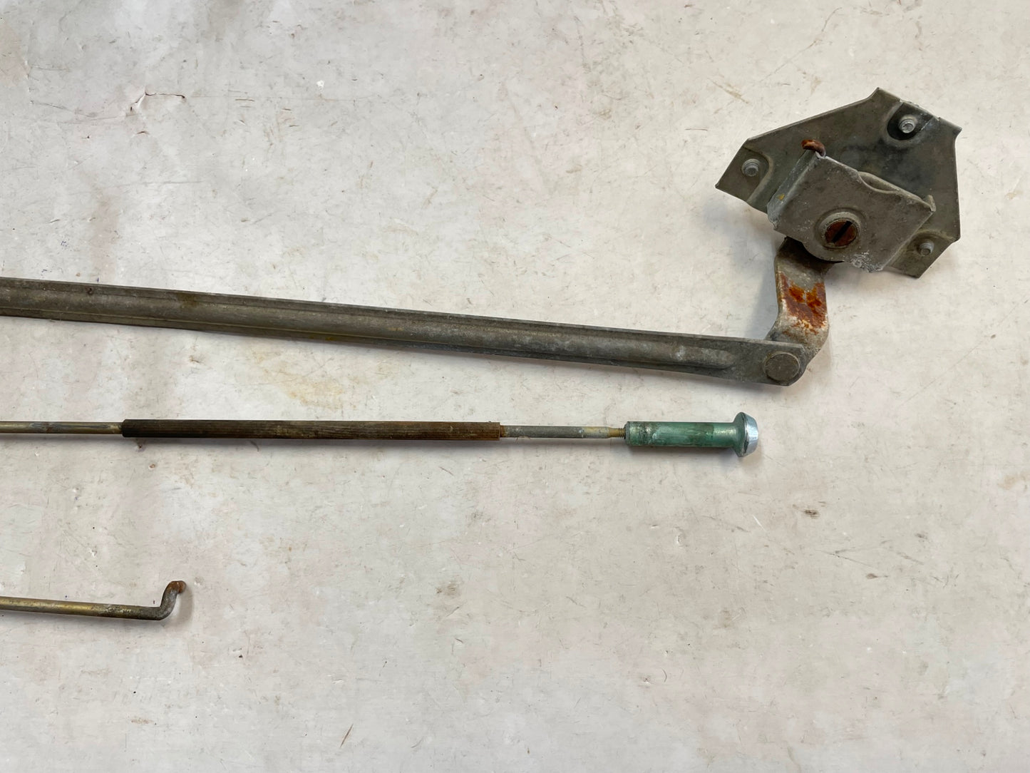 Jeep Grand Wagoneer Door linkage Striker latch Passenger Right side handle