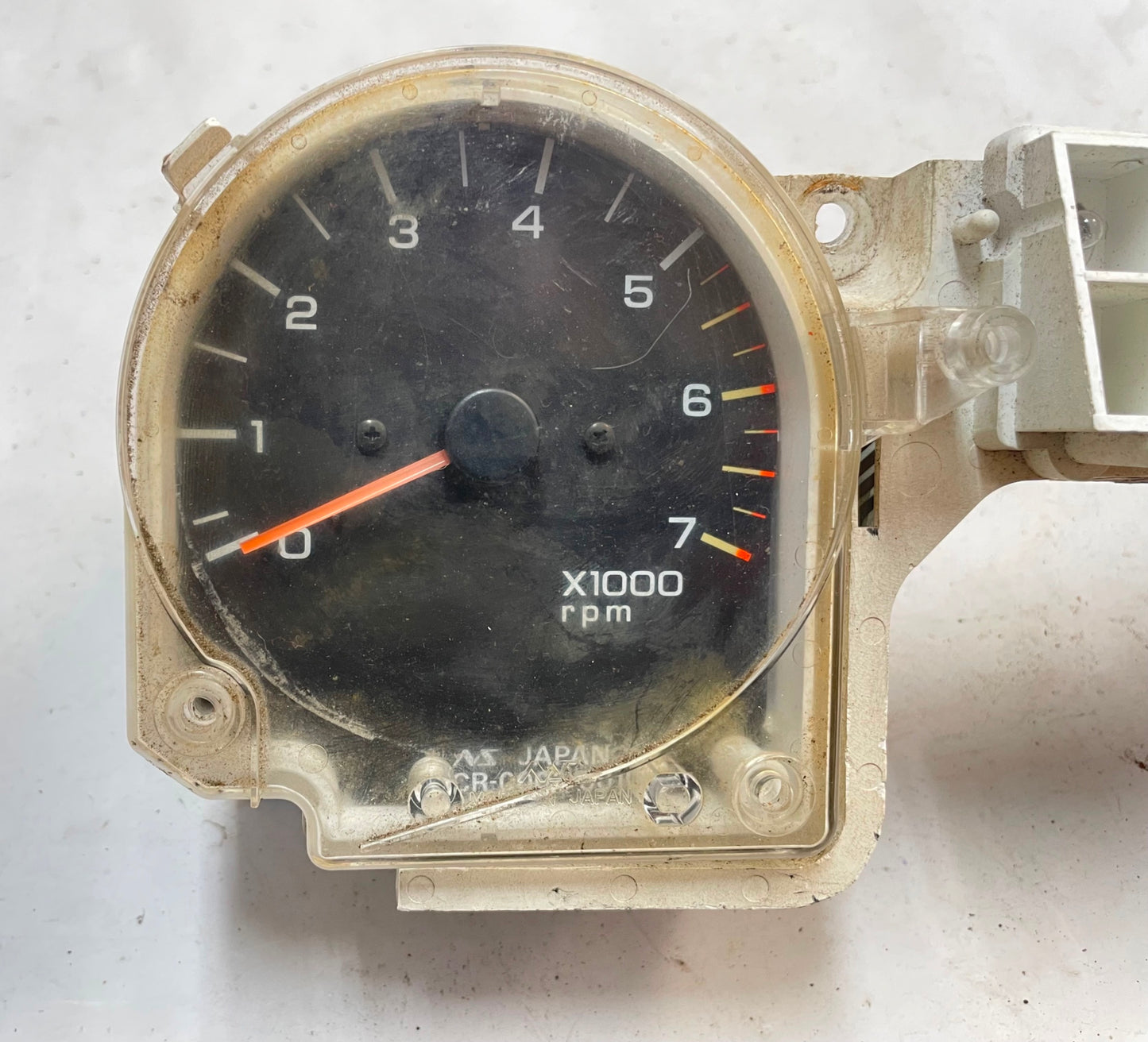BROKEN Jeep YJ speedometer tachometer gauge cluster 92-95 Wrangler 56009504