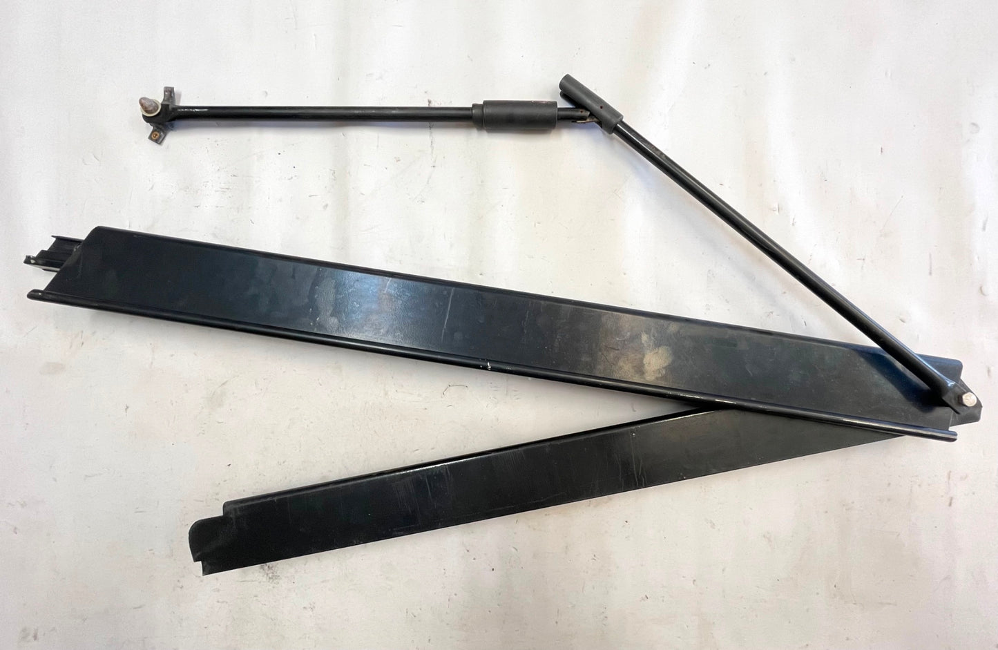 Jeep YJ factory passenger side door surround with tension bar soft top READ AD