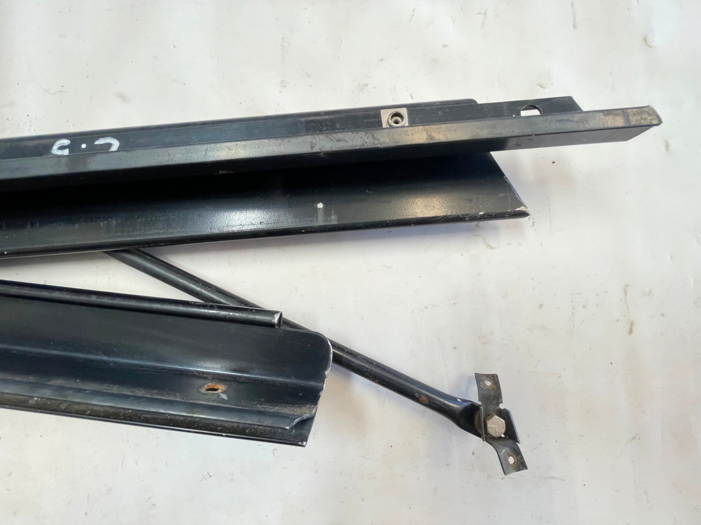 Jeep YJ factory passenger side door surround with tension bar soft top READ AD
