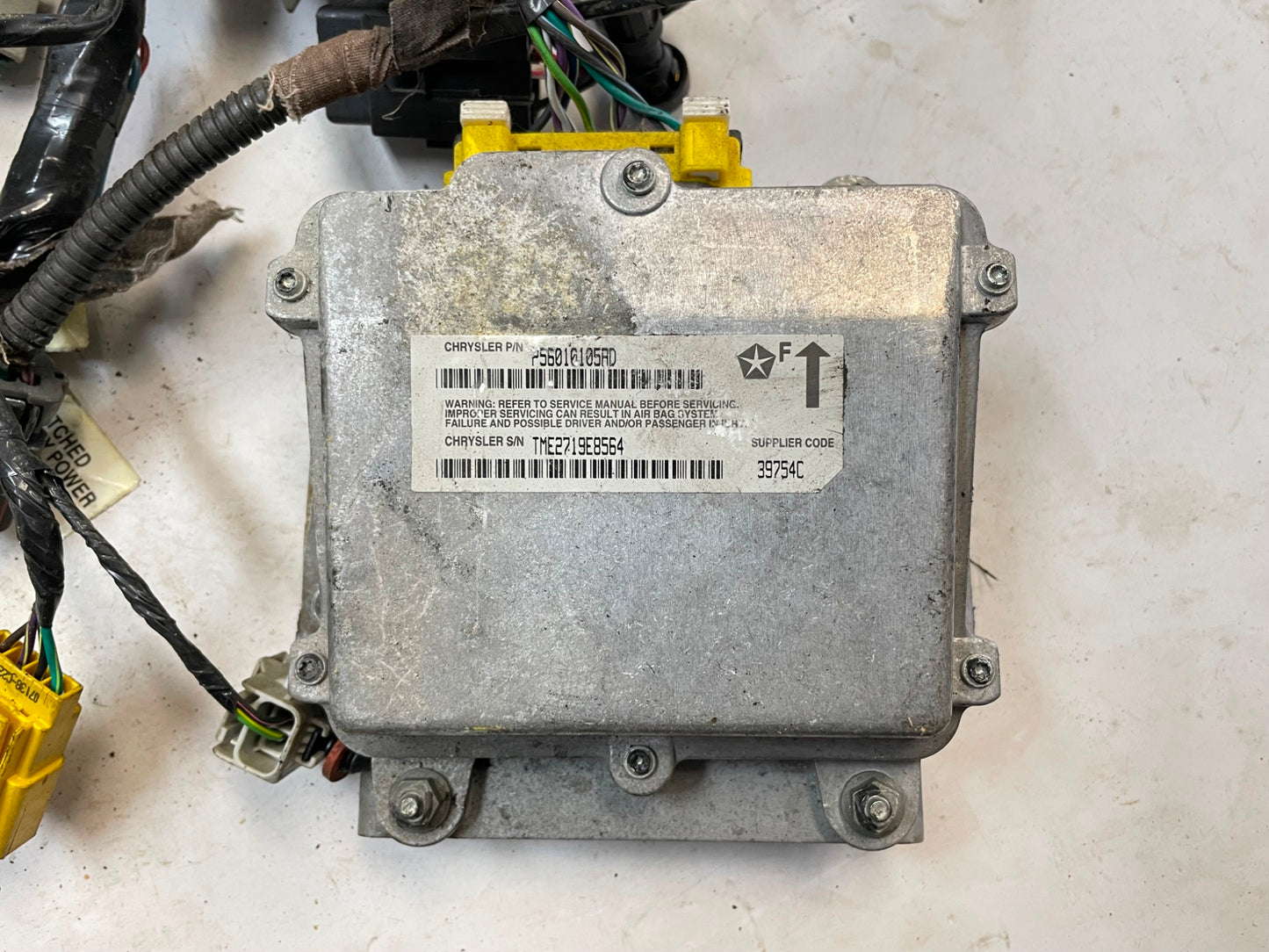 Cableado del arnés de cableado del tablero del Jeep TJ Wrangler 2000, fusibles P56009508AJ, P56010104AH