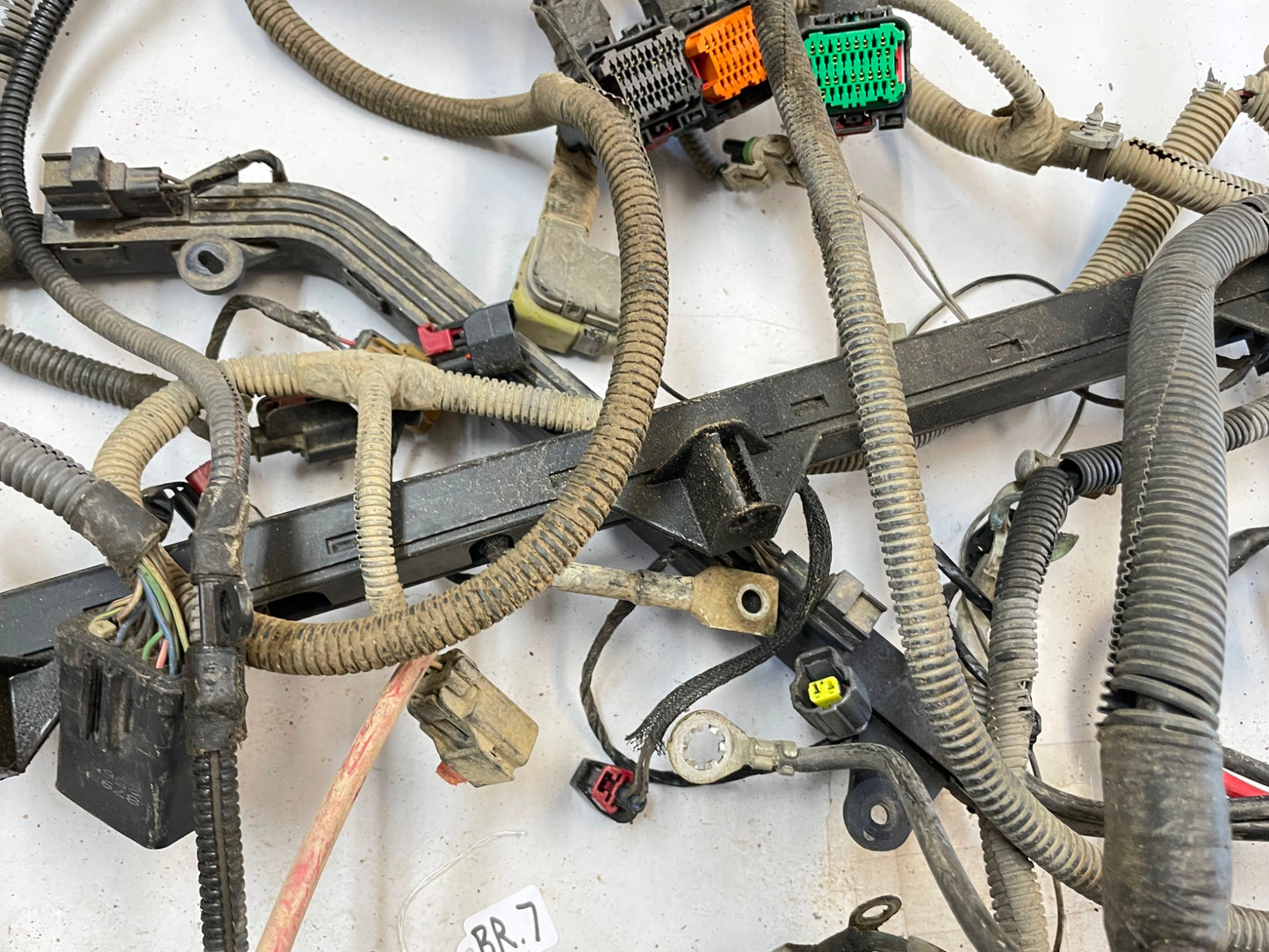 06 Jeep TJ Wrangler 6 cyl. 4.0 engine wiring harn RIGHT HAND DRIVE automatic