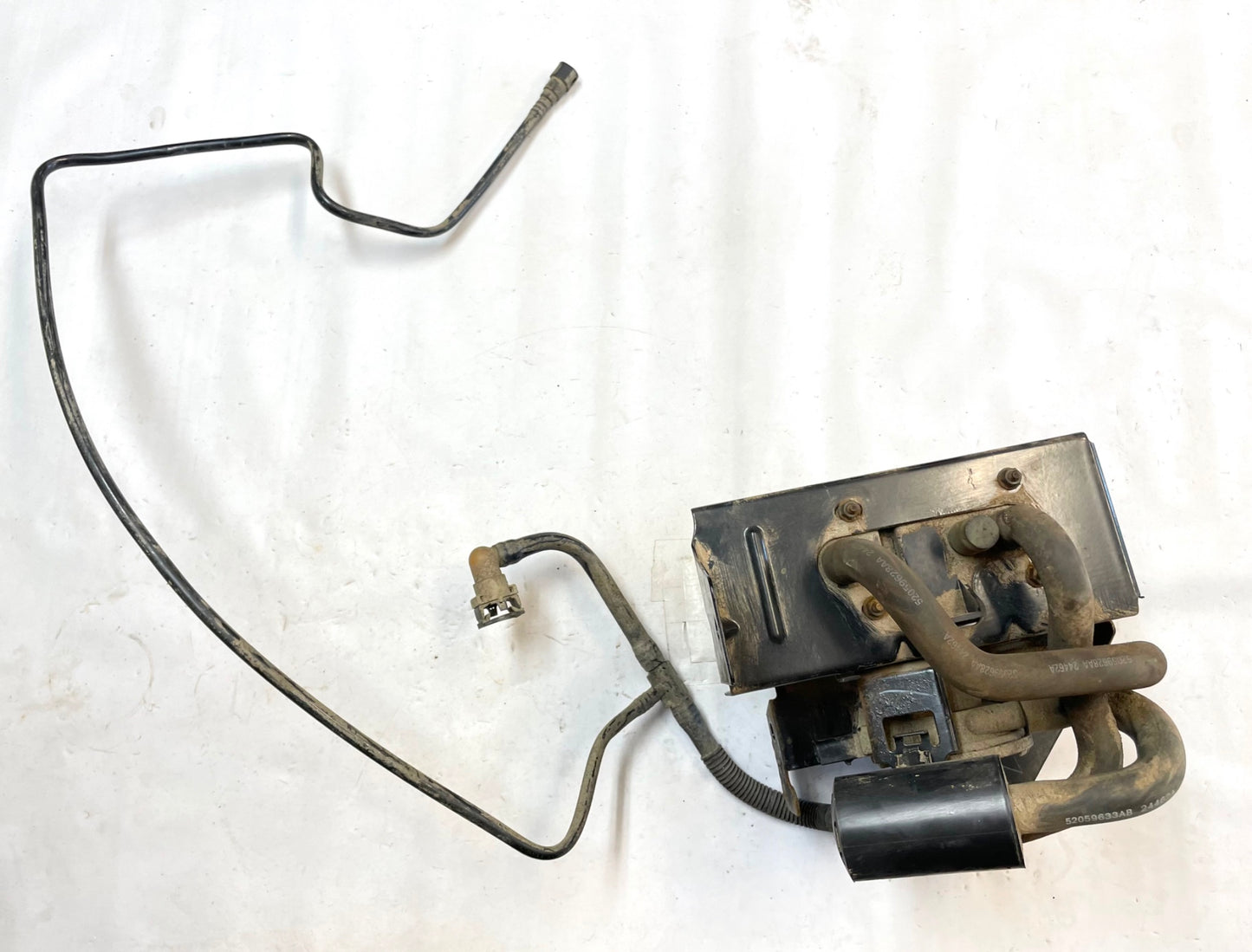 05-06 Jeep TJ Wrangler Evap Fuel Vapor Charcoal Canister P52059630AB FREE SHIP