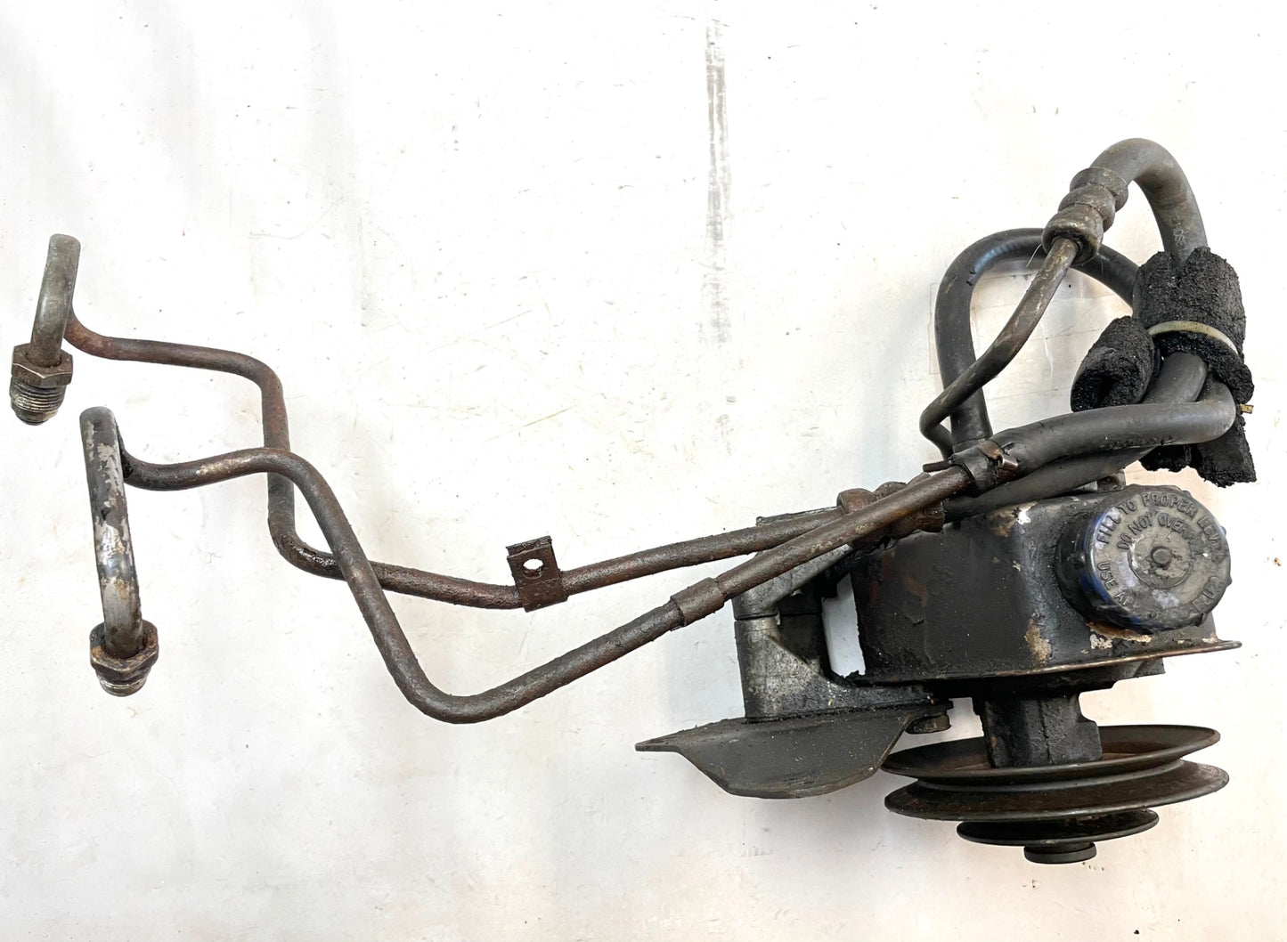 Jeep CJ5 CJ7 YJ six cylinder power steering pump brackets Wrangler 258 4.2 hoses
