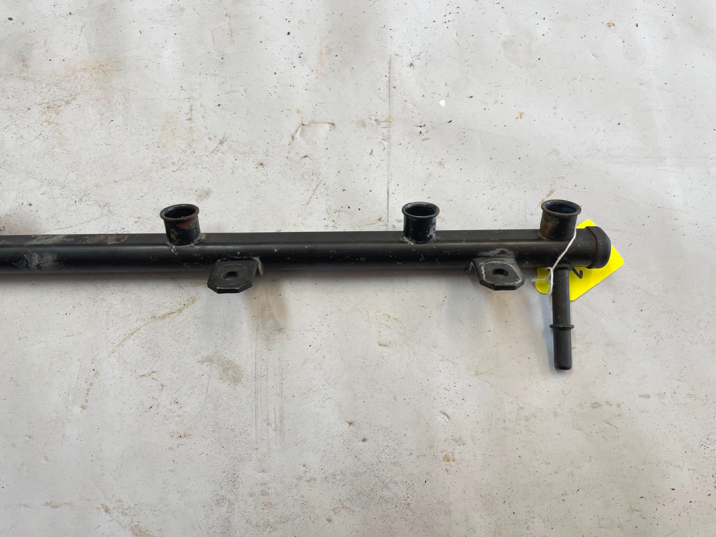 Jeep TJ Wrangler fuel rail 4.0 six cylinder 2005 2006 FREE SHIPPING