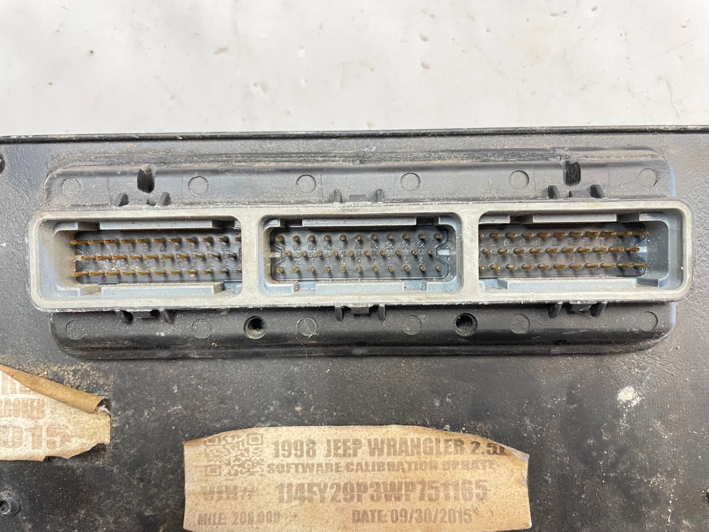 98 Jeep TJ ECM 2.5 computer 4 cylinder manual transmission P56041618AD Wrangler