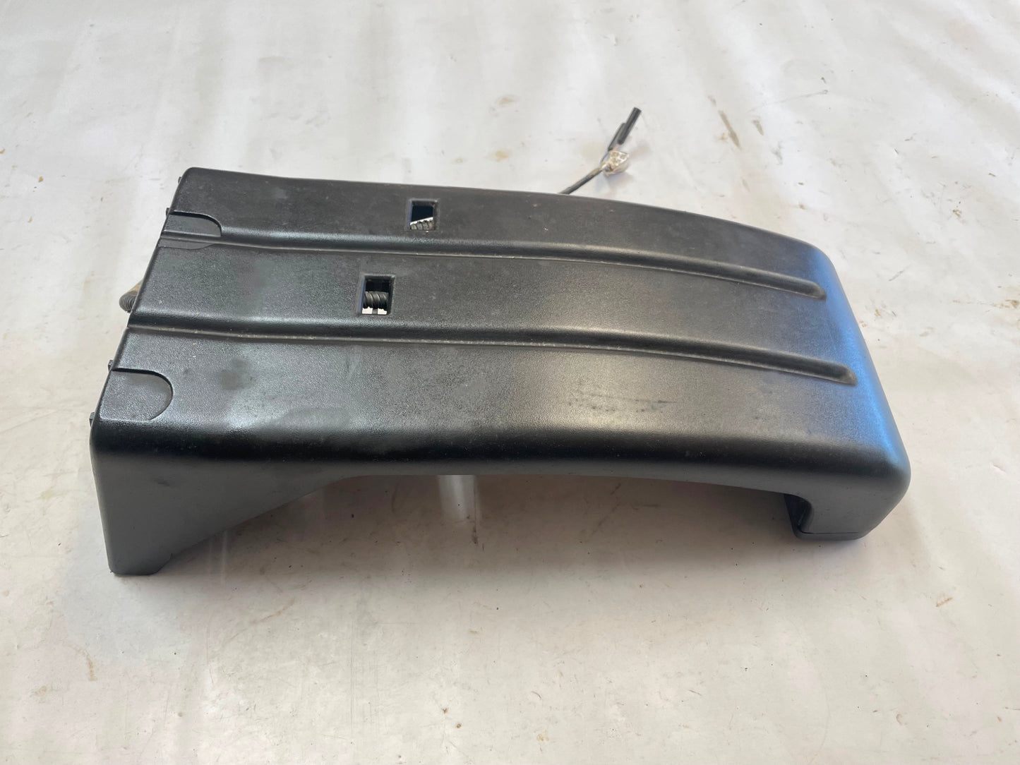 Jeep TJ Wrangler Third Brake Light Lamp Bracket Plastic Housing mounting bolts