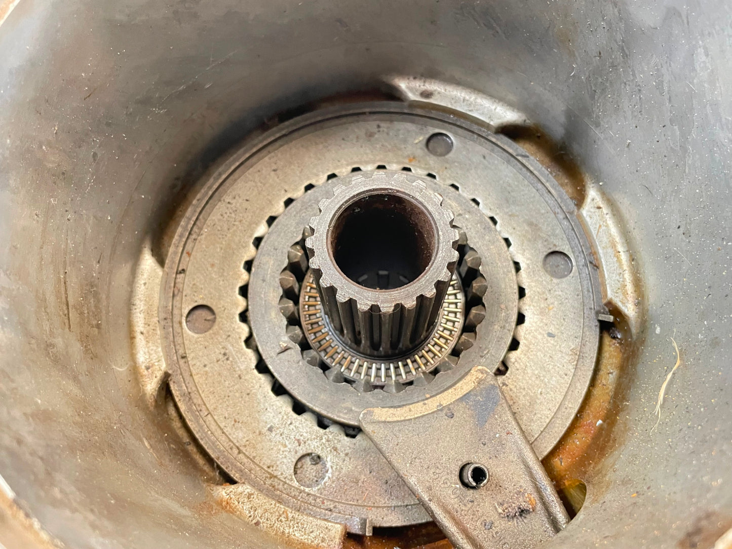 Jeep Quadratrac transfer case low range CASE only BW 1339 1305 reduction unit !