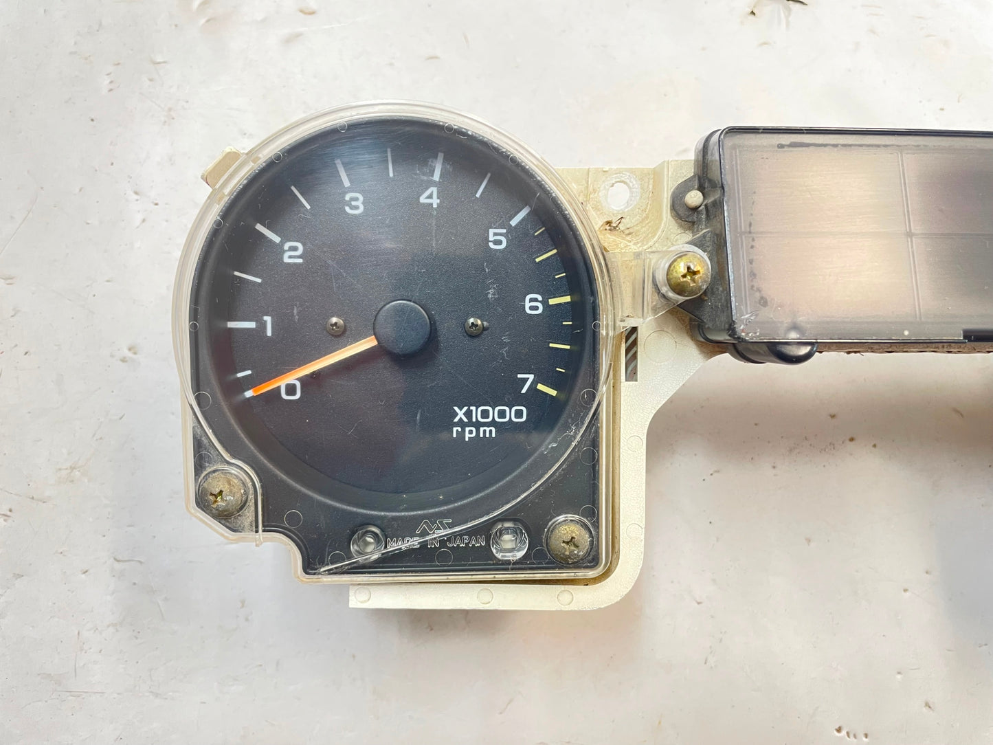Jeep YJ Wrangler gauge cluster speedometer tachometer 176,797 gauges fits 92-95