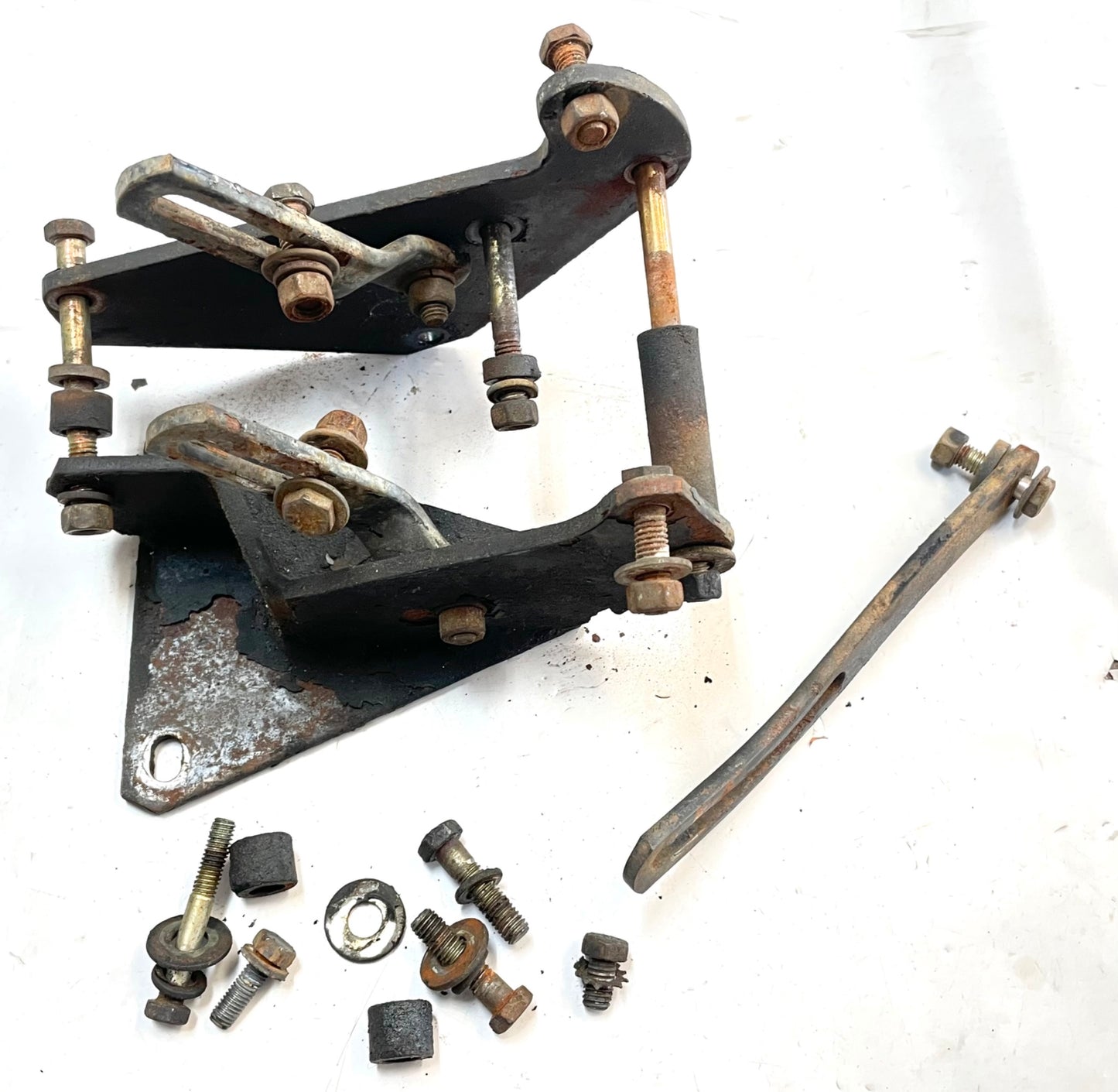 Jeep YJ Wrangler 6 cylinder Alternator Bracket w/ AC air condition V belt 4.2