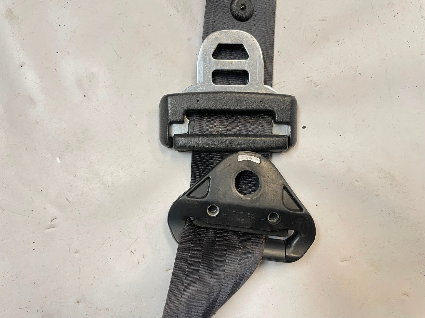 Jeep YJ Wrangler front seat belt shoulder harness Passenger Right fits 92-95 !
