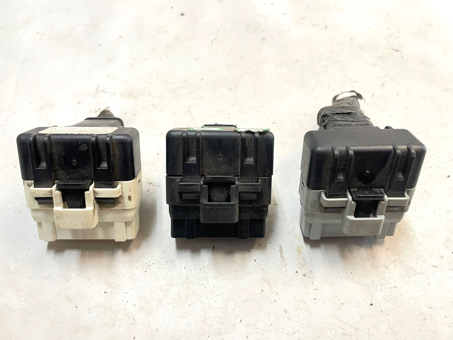 Jeep TJ computer ECM PCM plug ends Wrangler 97-02 plugs 56041305