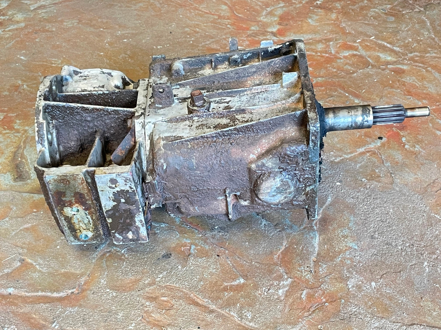 Jeep CJ 4 speed manual transmission SR4 CJ7 CJ8 Ford 13-32-097-902 see ad