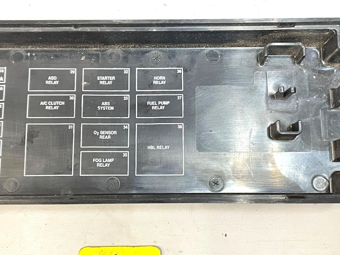 Tapa de la caja de fusibles del motor Jeep TJ 52503 compatible con Wrangler 01-06 ENVÍO GRATIS 