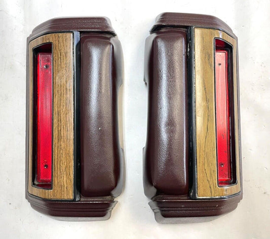 Apoyabrazos de puerta delantera Jeep Grand Wagoneer FSJ panel interior granate 