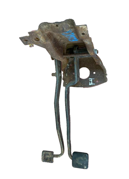 87-90 Jeep YJ Wrangler manual pedals brake clutch pedal assembly
