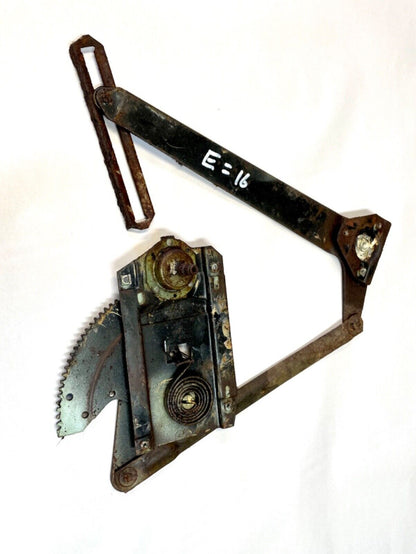 Jeep passenger back side door window regulator Cherokee Wagoneer FSJ right Crank