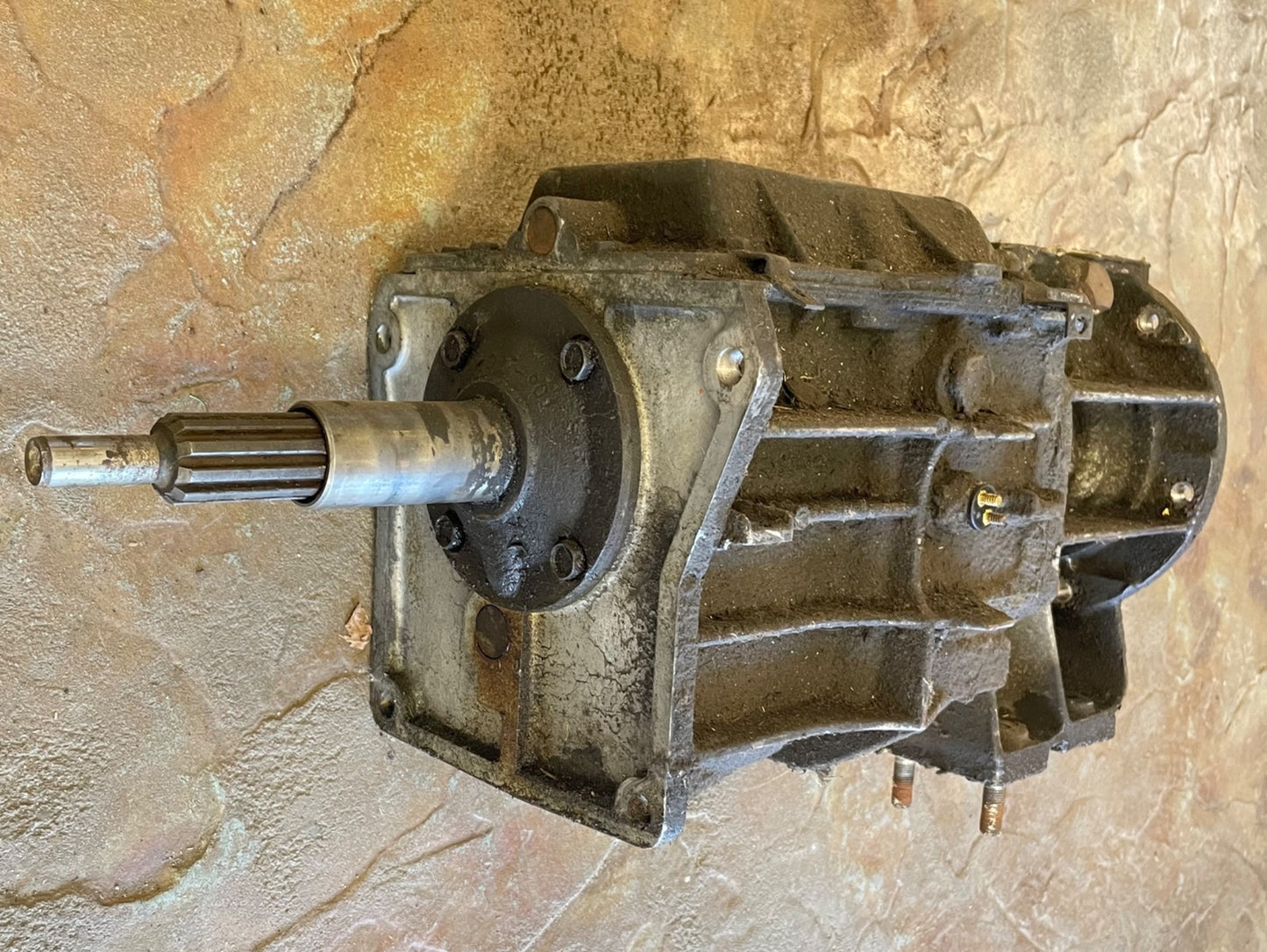 Jeep CJ 4 speed manual transmission SR4 CJ7 CJ8 Ford 13-32-097-902