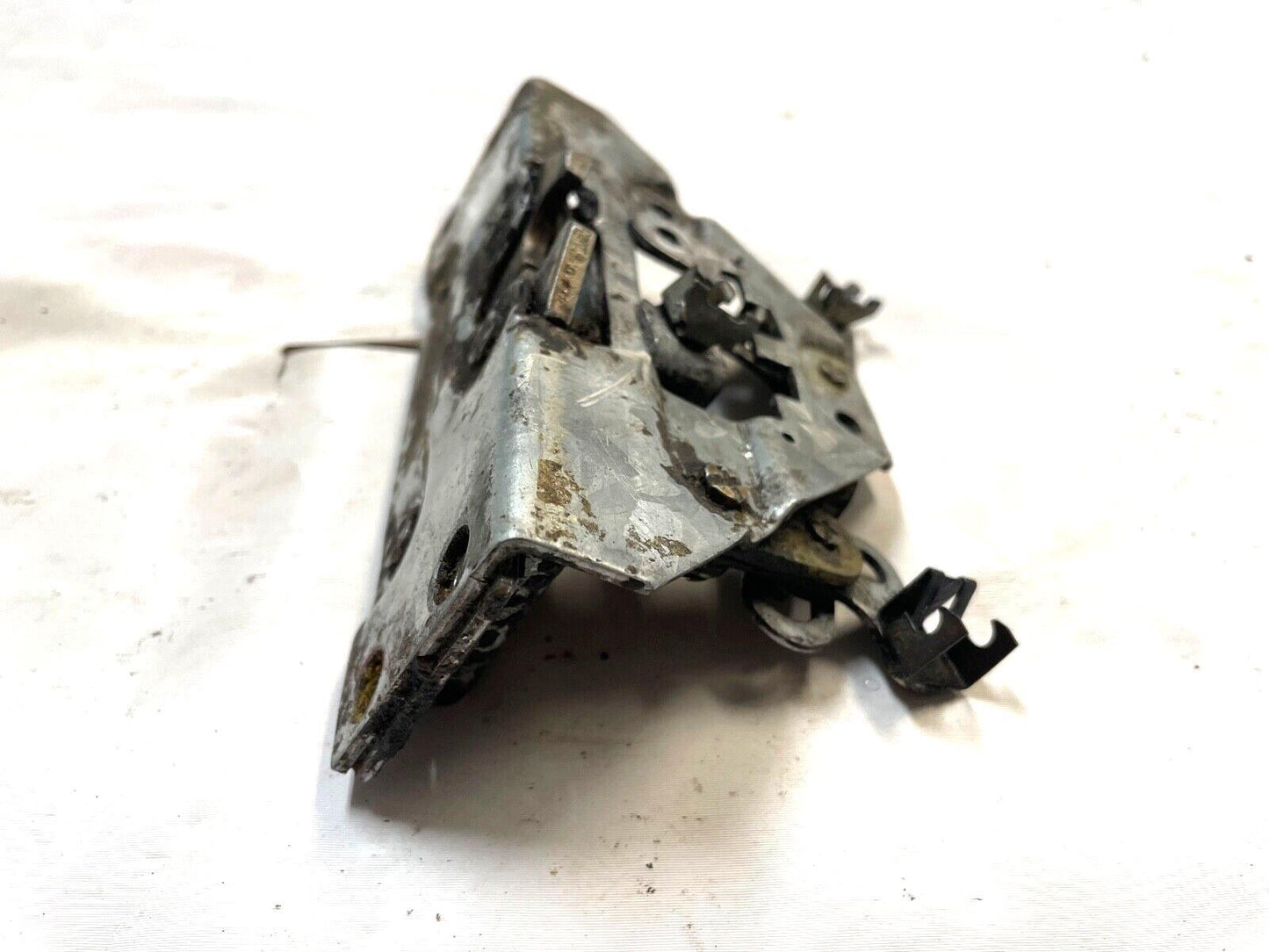 Jeep 92-95 YJ Wrangler Driver full Door striker latch catch Left Side  READ AD