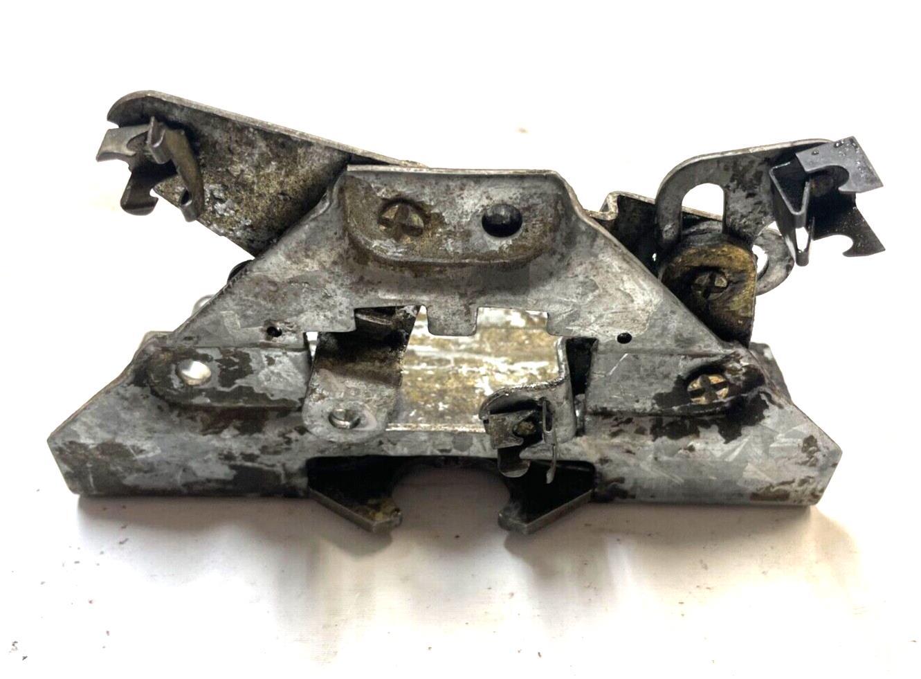 Jeep 92-95 YJ Wrangler Driver full Door striker latch catch Left Side  READ AD