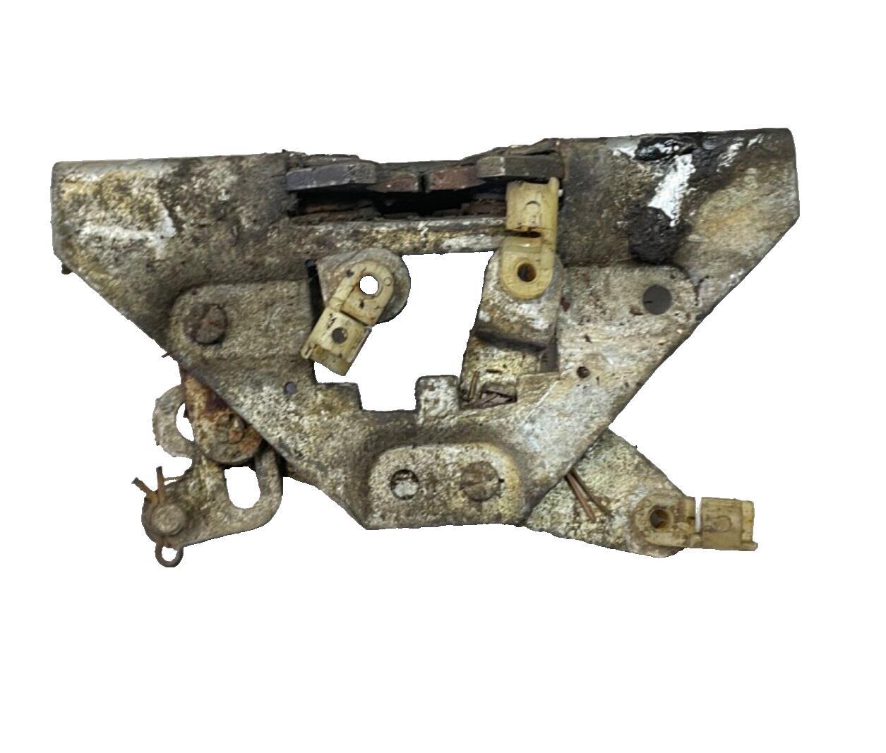 Jeep YJ CJ7 81-91 Door Latch striker catch driver left Wrangler Full Hard Doors