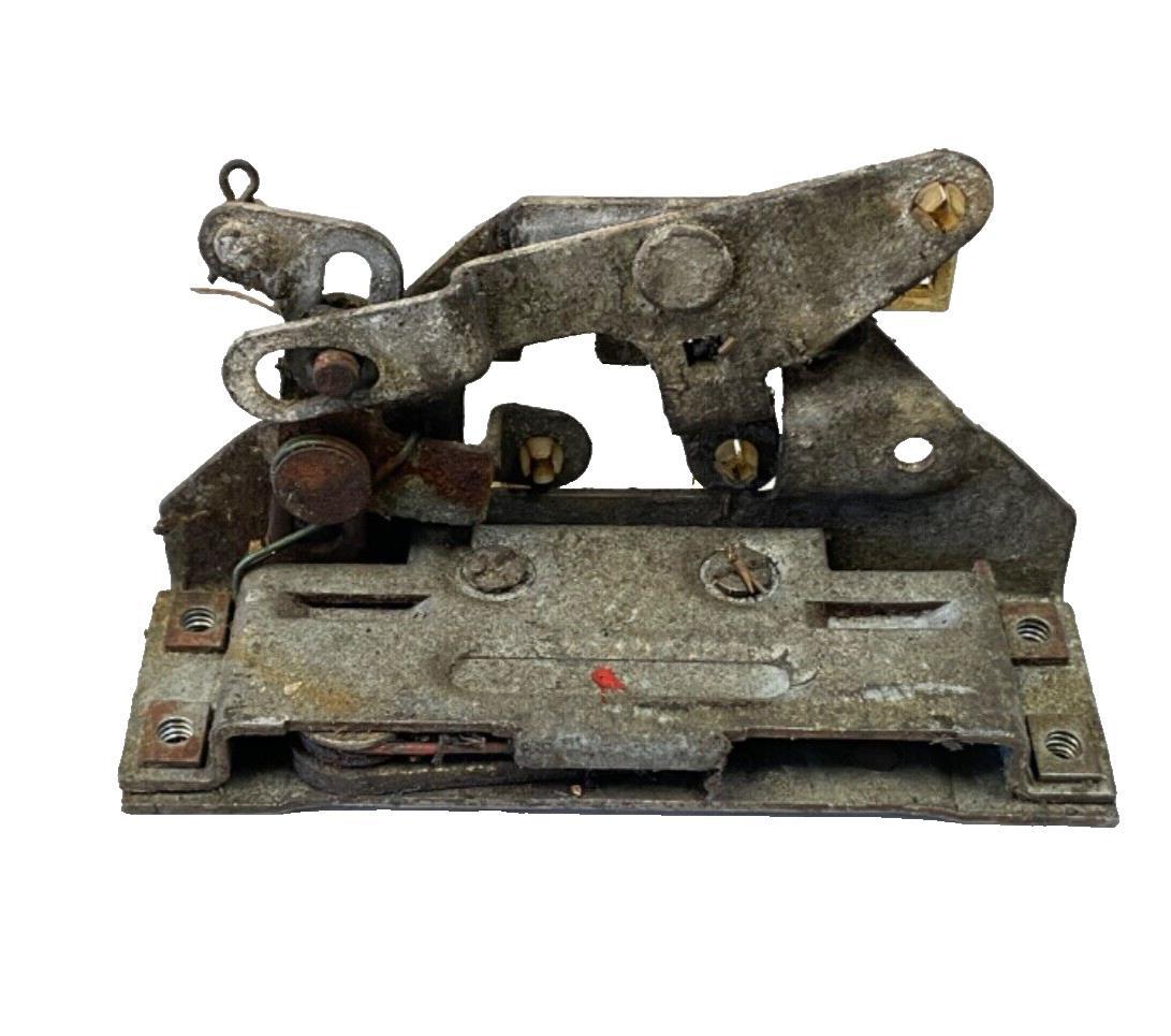 Jeep YJ CJ7 81-91 Door Latch striker catch driver left Wrangler Full Hard Doors