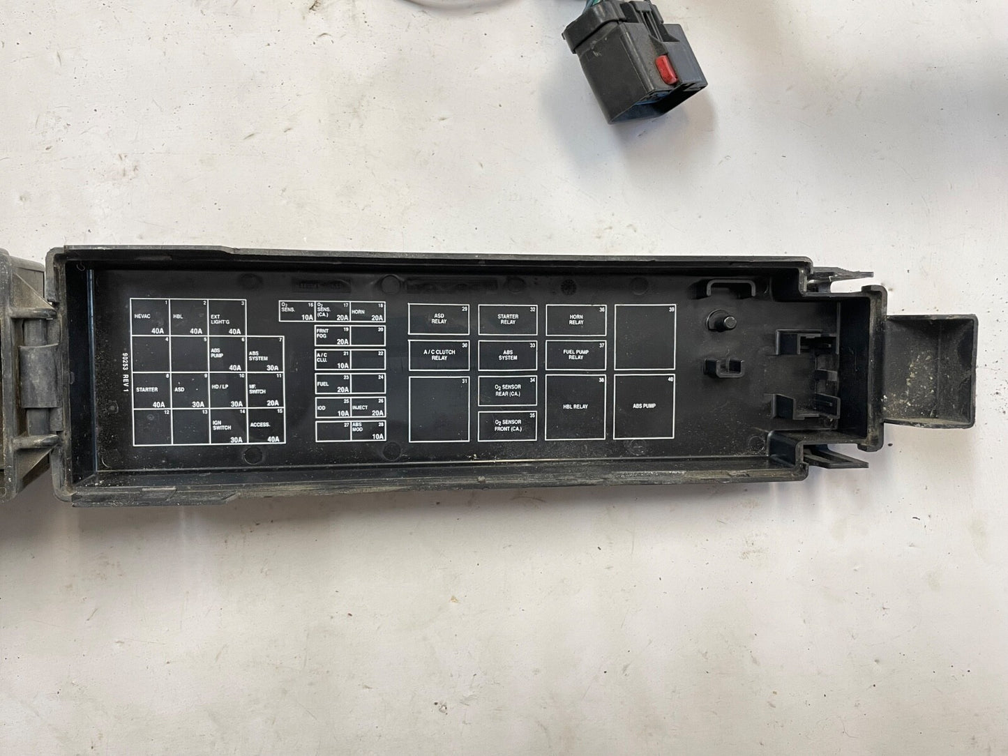 Jeep TJ 2000 Wrangler 2.5 4.0 Engine Under Hood Fusebox Wire Harness 56010285AF